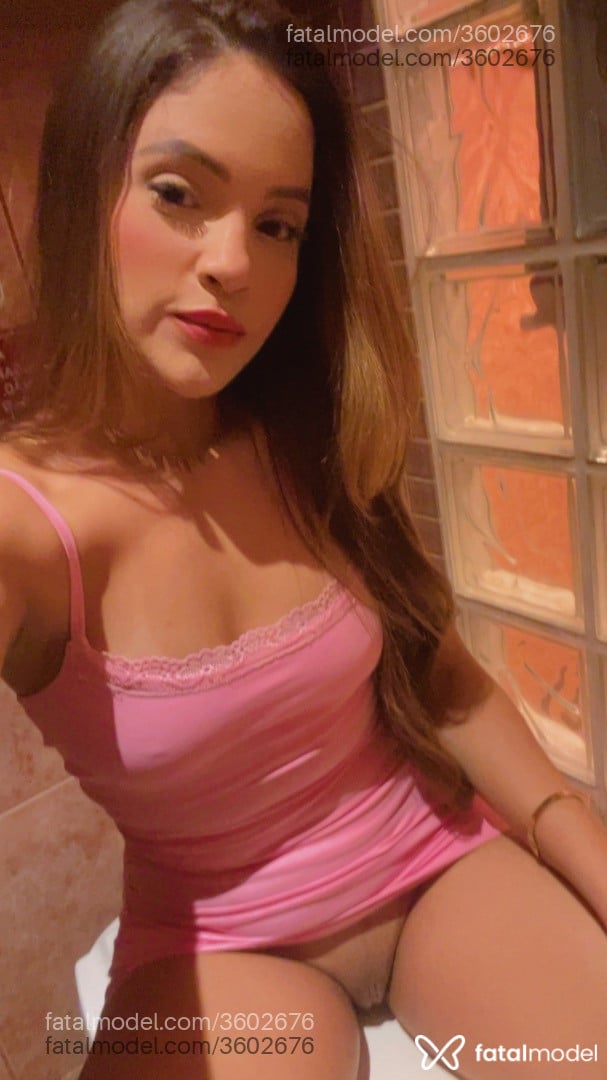 Acompanhante mulher com cabelo castanho de olhos castanhos - Beatriz Fornary