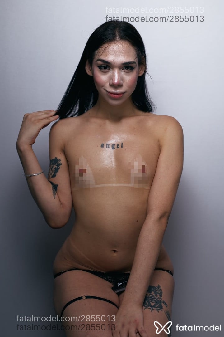 Acompanhante mulher trans morena (o) de olhos castanhos - Mariana Campos