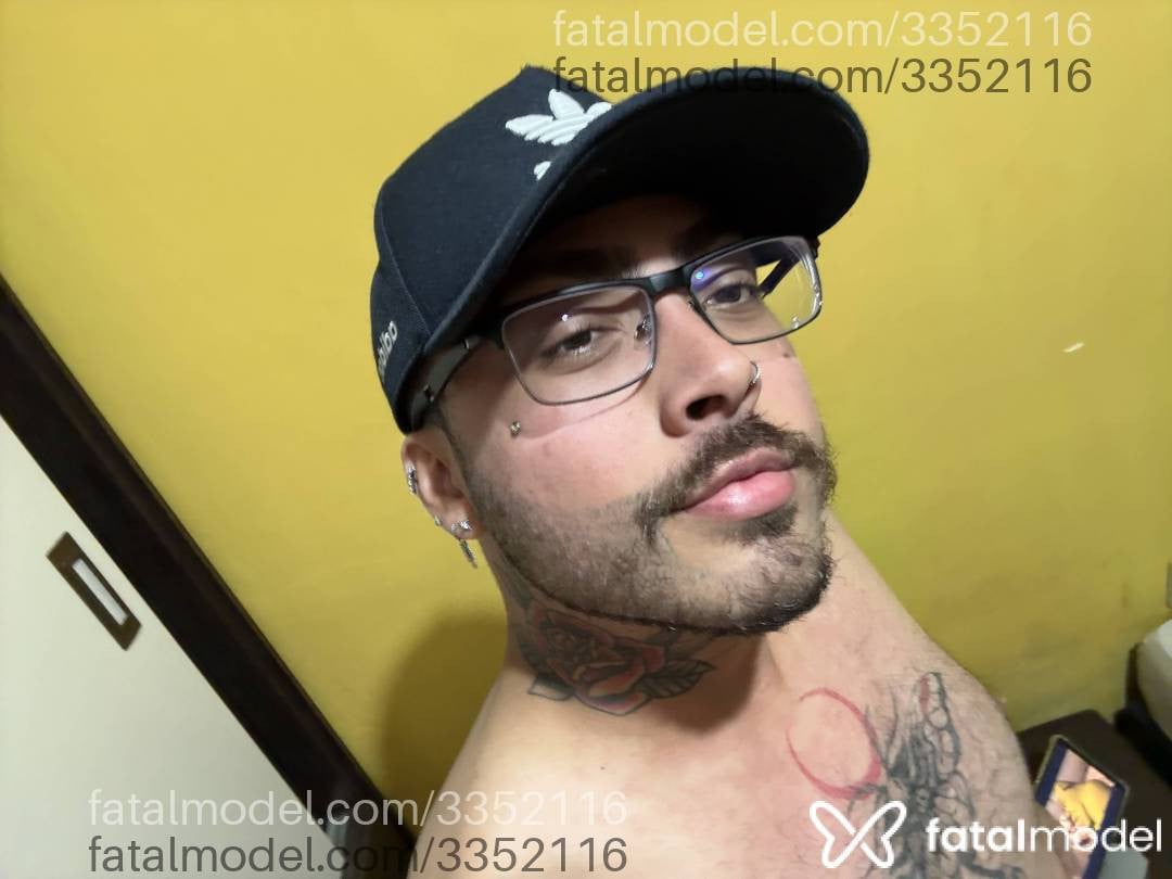 Acompanhante homem com cabelo castanho de olhos castanhos - Lorenzo Bellini