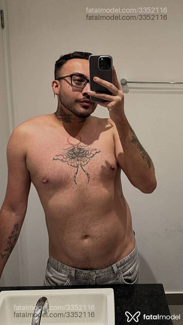 Acompanhante homem com cabelo castanho de olhos castanhos em São Paulo - Lorenzo Bellini