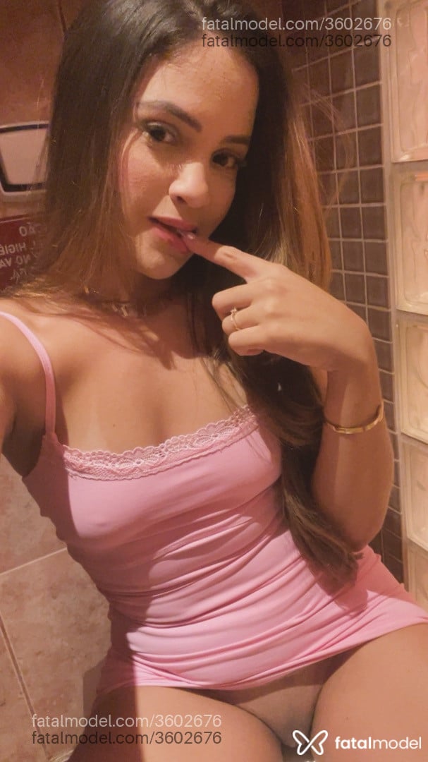 Acompanhante mulher com cabelo castanho de olhos castanhos - Beatriz Fornary