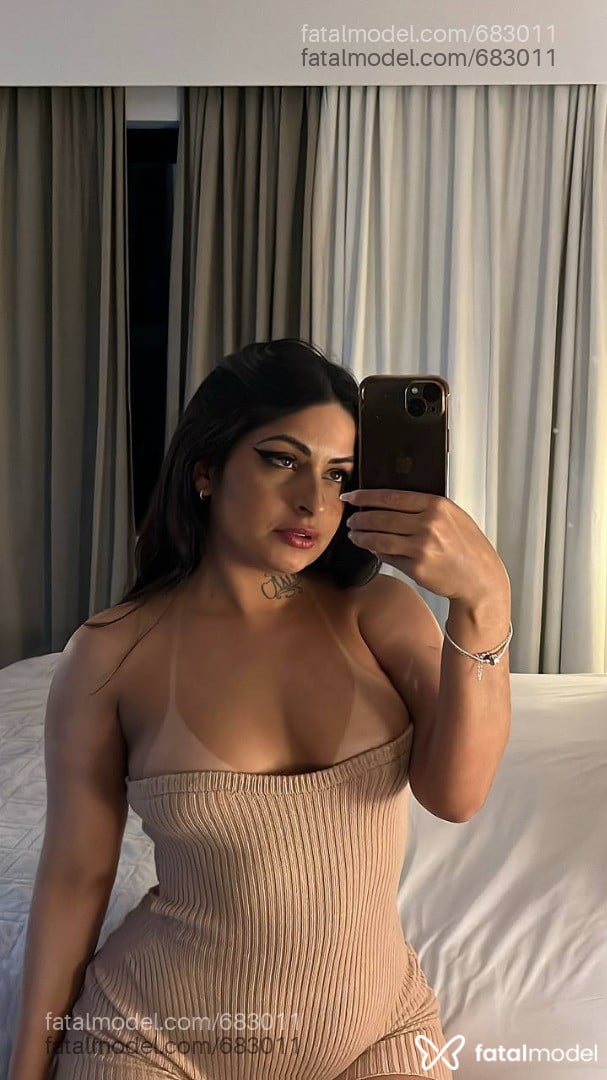 Acompanhante mulher morena (o) de olhos mel - Demi Bueno
