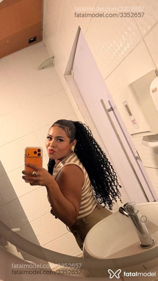 Acompanhante mulher morena (o) de olhos castanhos - Ingrid Carvalho