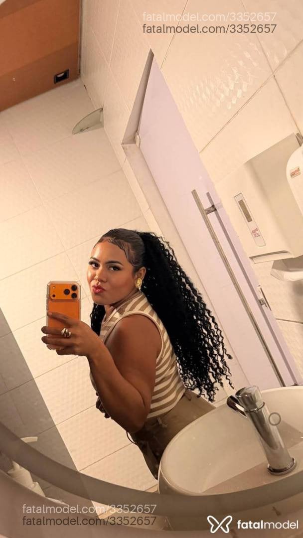 Acompanhante mulher morena (o) de olhos castanhos - Ingrid Carvalho