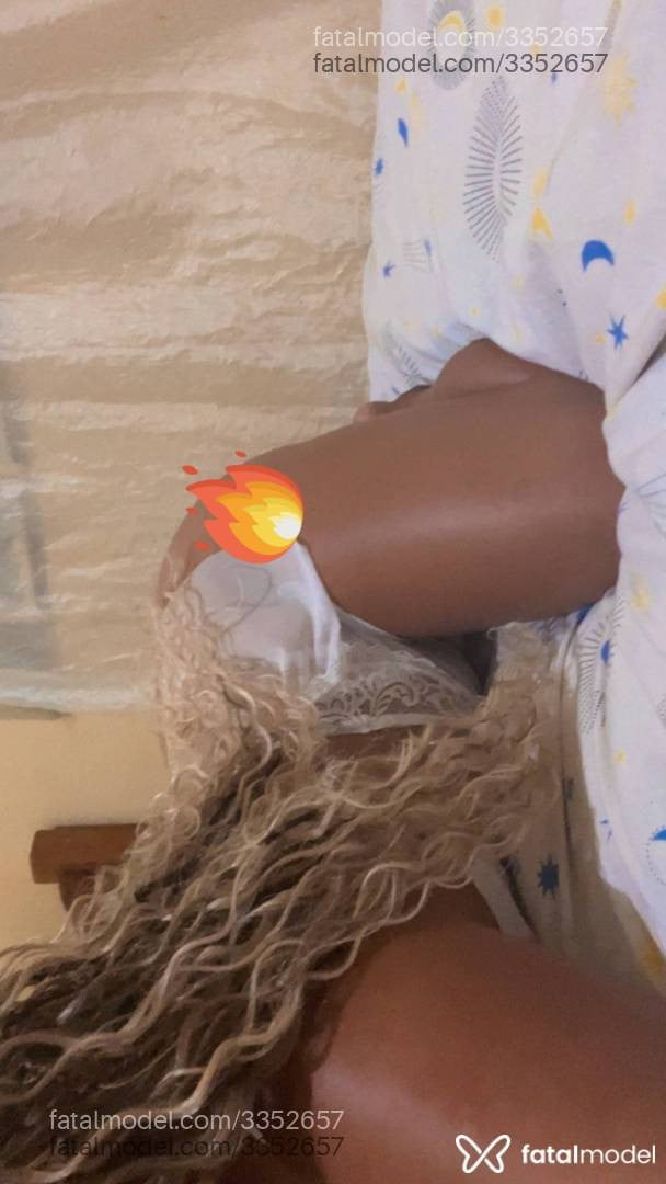 Acompanhante mulher morena (o) de olhos castanhos - Ingrid Carvalho