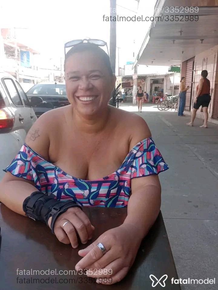 Acompanhante mulher loira (o) de olhos castanhos em Virtual - Gesiane