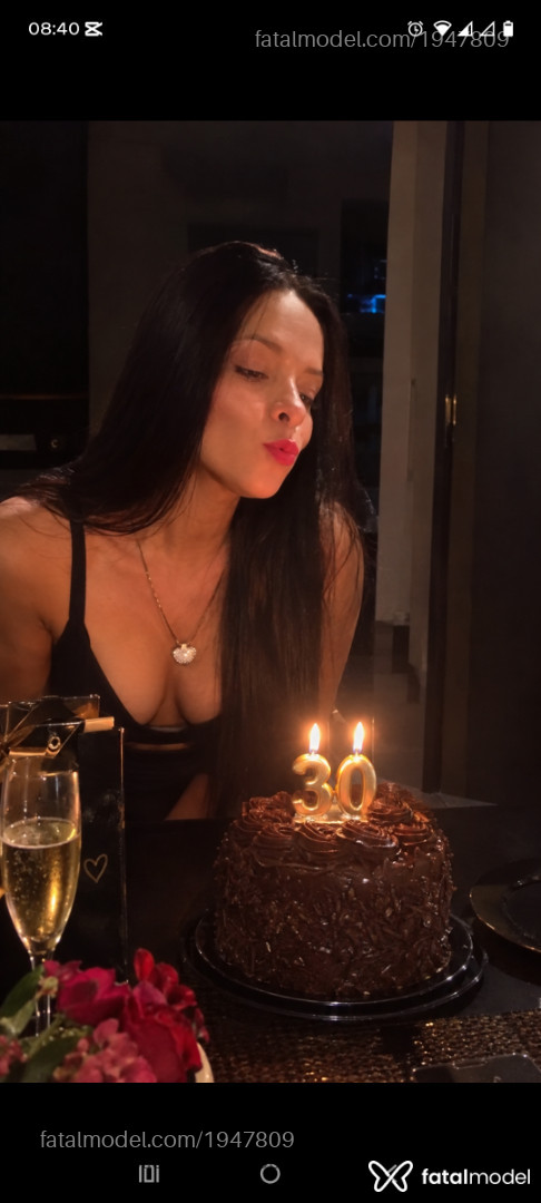 Acompanhante mulher com cabelo castanho de olhos castanhos - Bruninhaasurfis