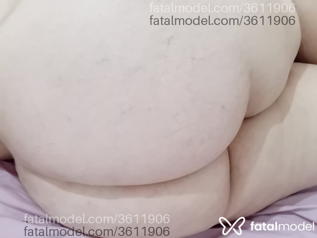 Acompanhante mulher com cabelo castanho de olhos castanhos - Alice