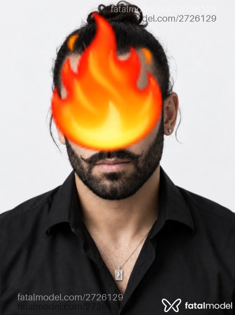 Acompanhante homem com cabelo grisalho de olhos mel - Mihai Malik Gruia