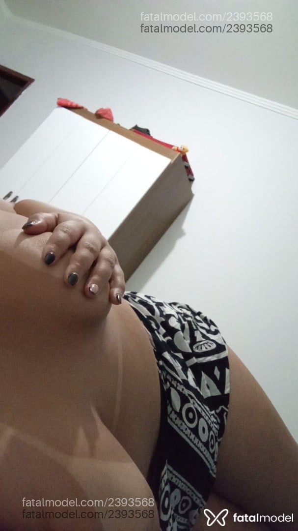 Acompanhante mulher morena (o) de olhos castanhos - Aninha Galvão