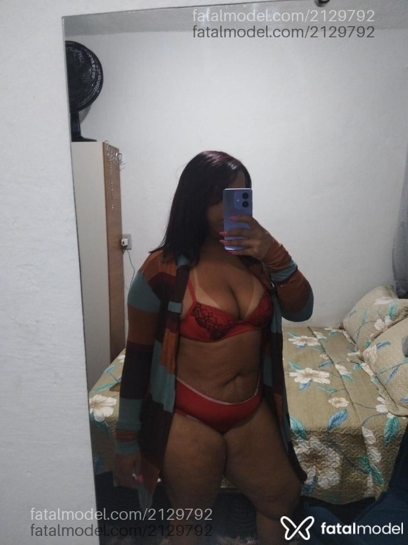 Acompanhante mulher ruiva (o) de olhos castanhos - Camila Assis