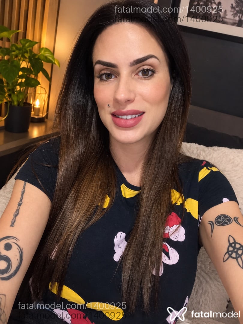 Acompanhante mulher trans loira (o) de olhos castanhos - Raylla