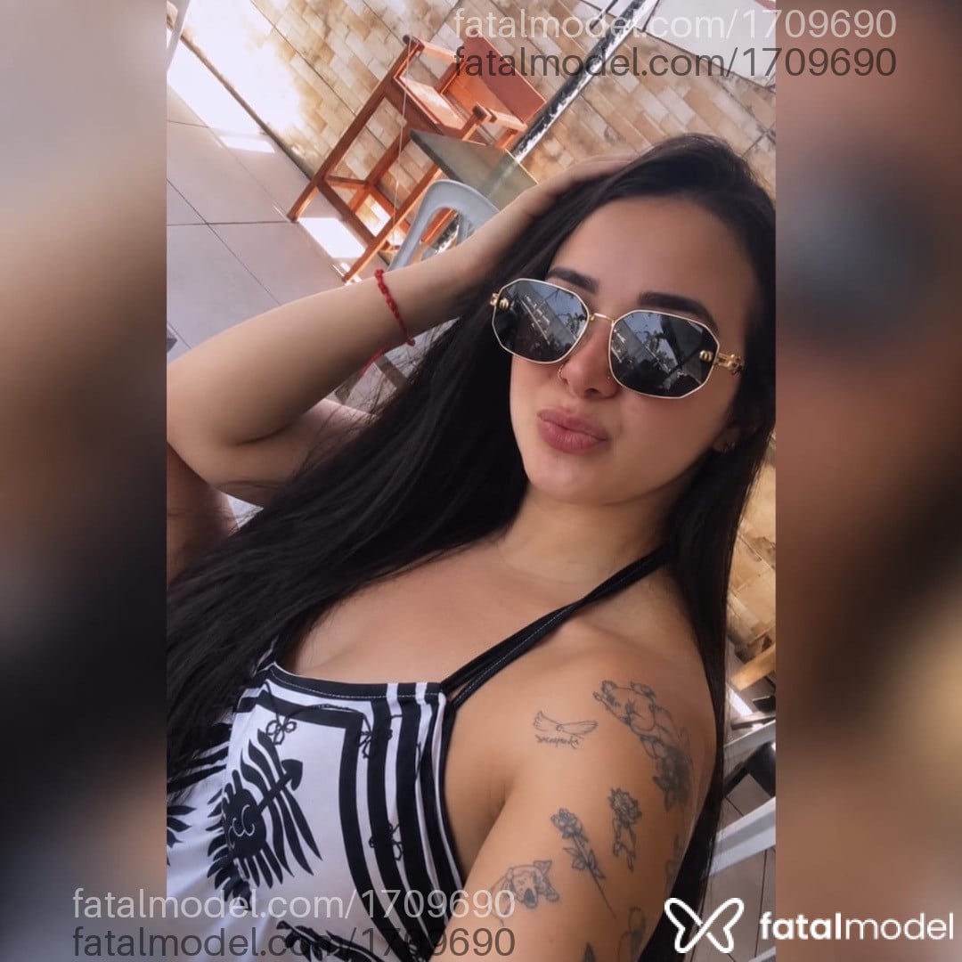 Acompanhante mulher morena (o) de olhos castanhos - Alice Queiroz