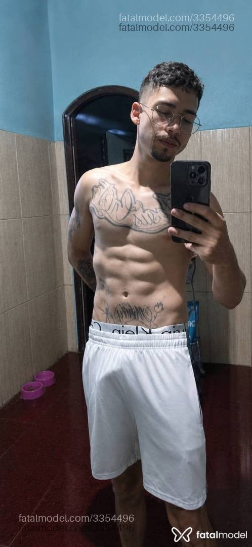 Acompanhante homem morena (o) de olhos castanhos em Goiânia - Marke