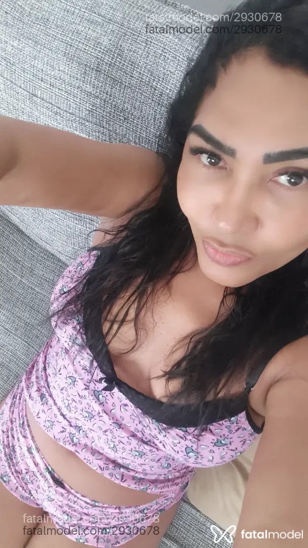 Acompanhante mulher morena (o) de olhos castanhos - Joice Diniz