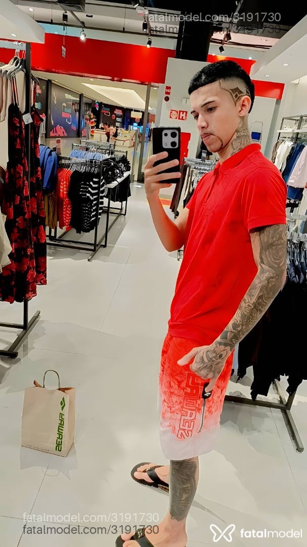 Acompanhante homem com cabelo castanho de olhos castanhos - Gabriel