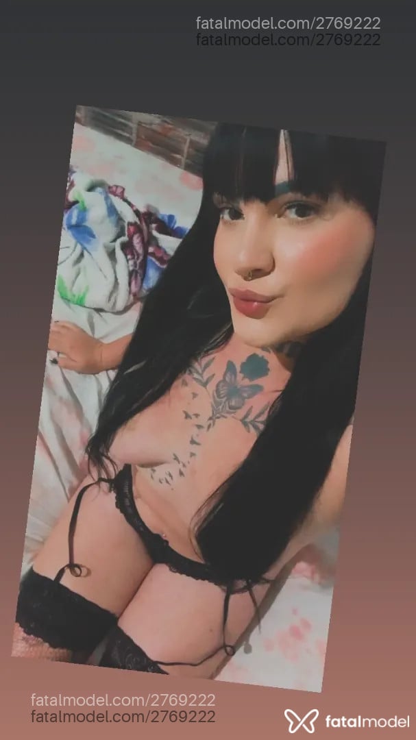 Acompanhante mulher trans morena (o) de olhos castanhos - Thabata