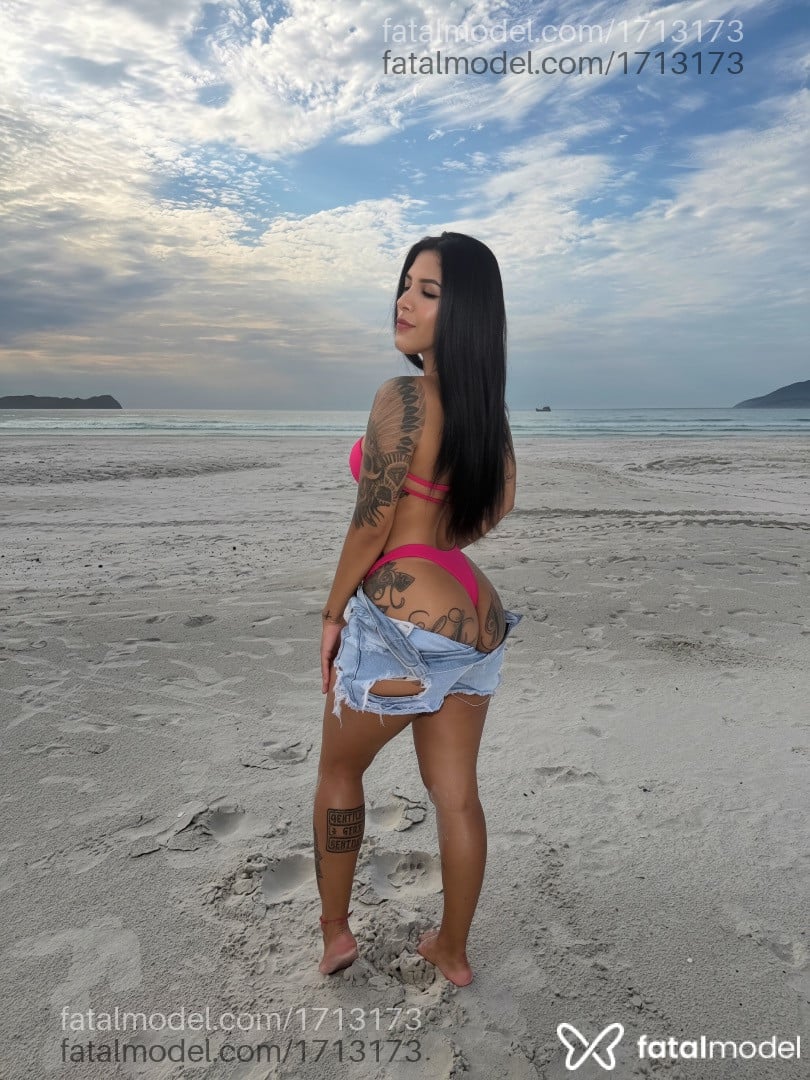 Acompanhante mulher morena (o) de olhos castanhos - Jasmim Mubarak