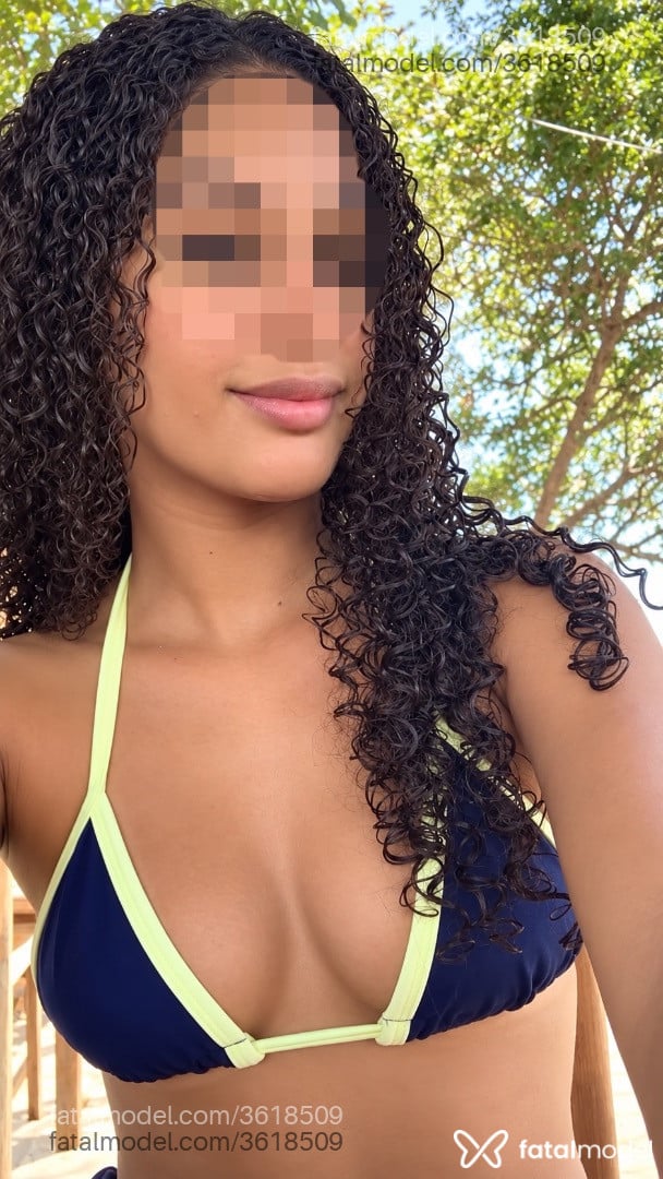 Acompanhante mulher morena (o) de olhos pretos - Milena Santos
