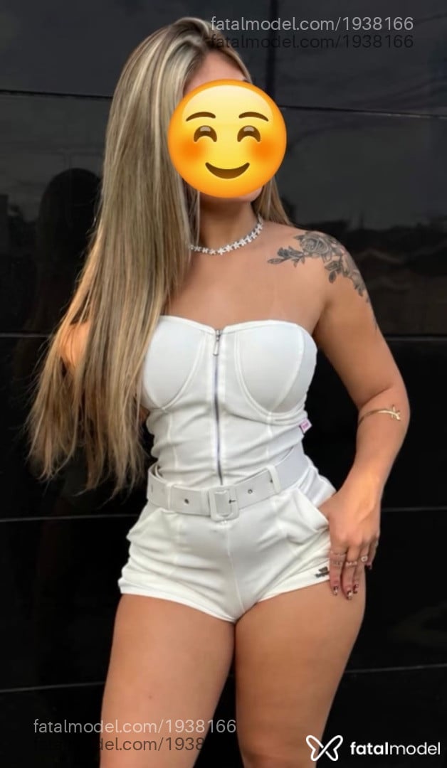 Acompanhante mulher com cabelo castanho de olhos castanhos - Gabriella