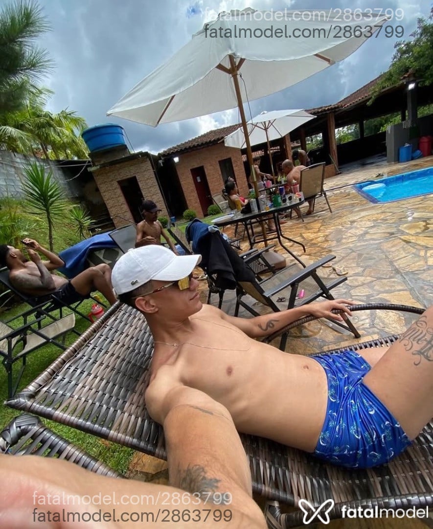 Acompanhante homem morena (o) de olhos castanhos - Victorrguedess