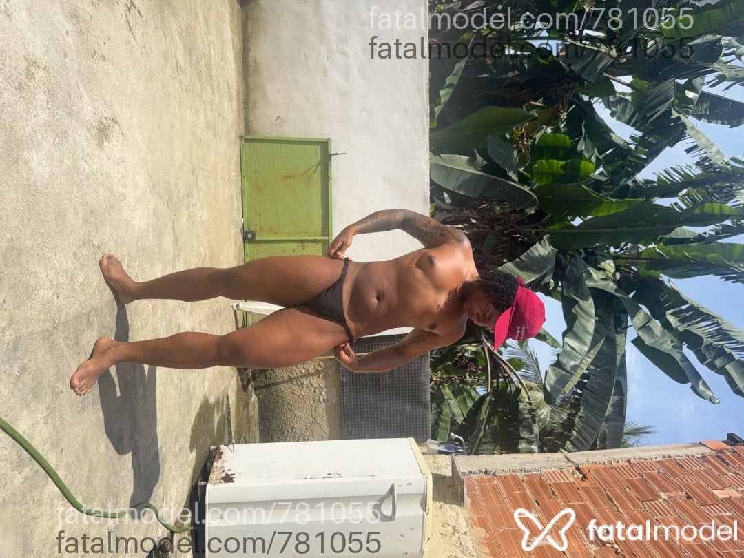 Acompanhante homem com cabelo castanho de olhos pretos - Xandelly