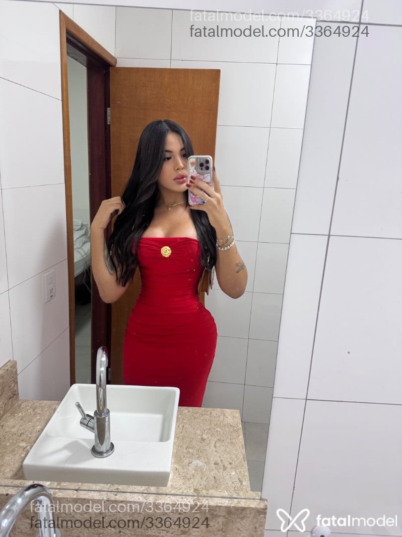 Acompanhante mulher trans morena (o) de olhos pretos - Isabella Blanche