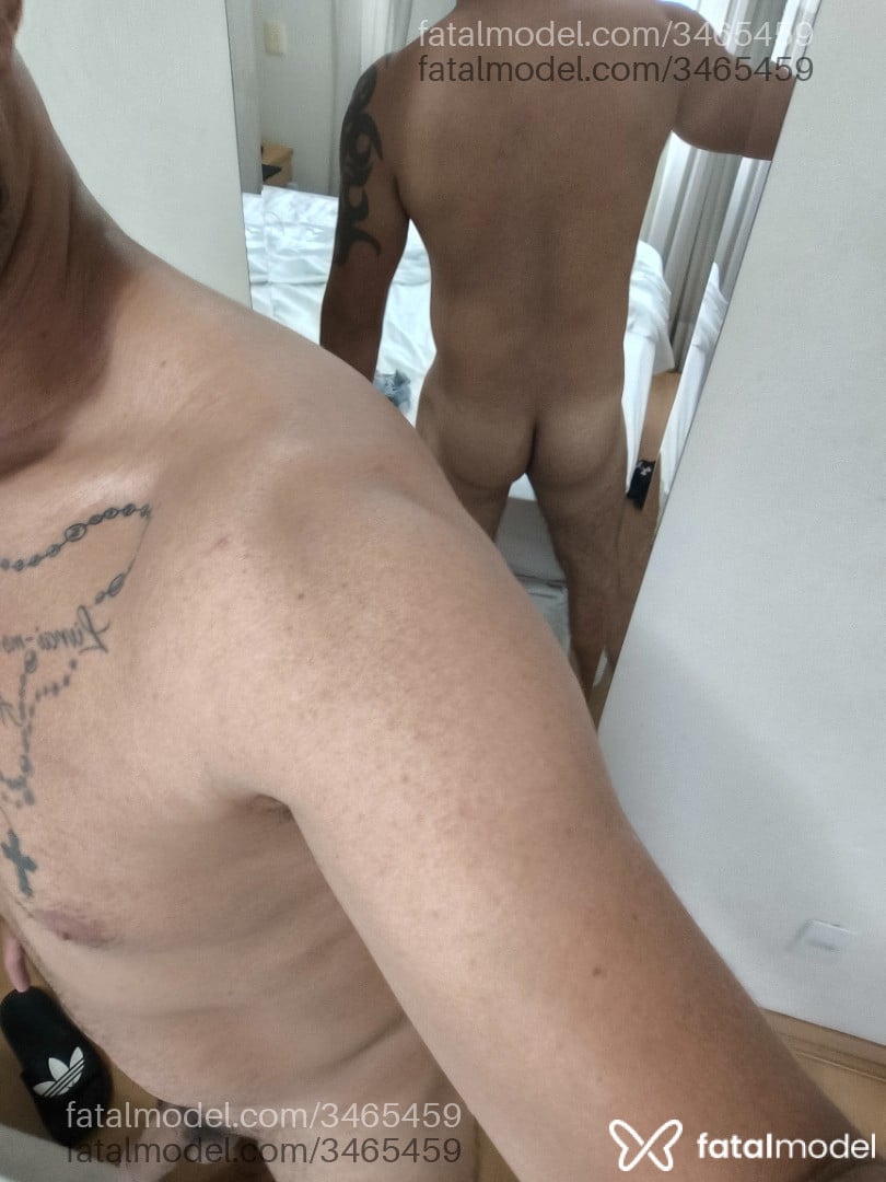 Acompanhante homem com cabelo castanho de olhos castanhos - Fernando