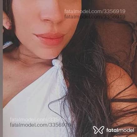 Acompanhante mulher com cabelo castanho de olhos castanhos - Joyce Bittencourt Acompanhante mulher com cabelo castanho de olhos castanhos - Joyce Bittencourt