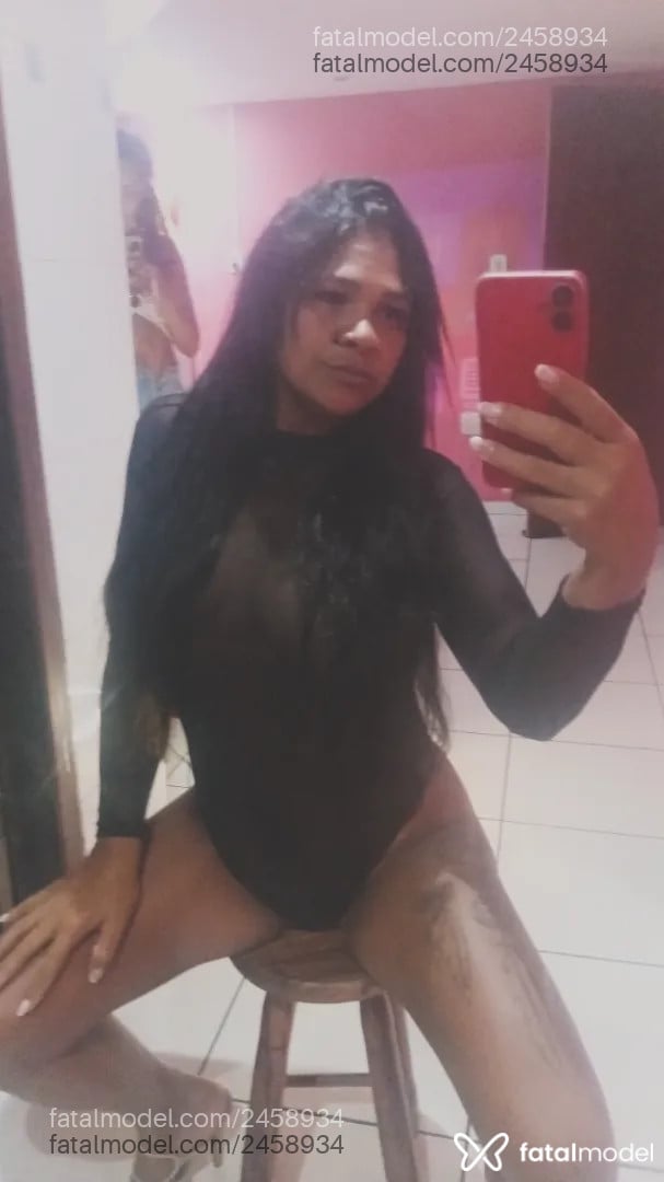 Acompanhante mulher morena (o) de olhos pretos - Bella