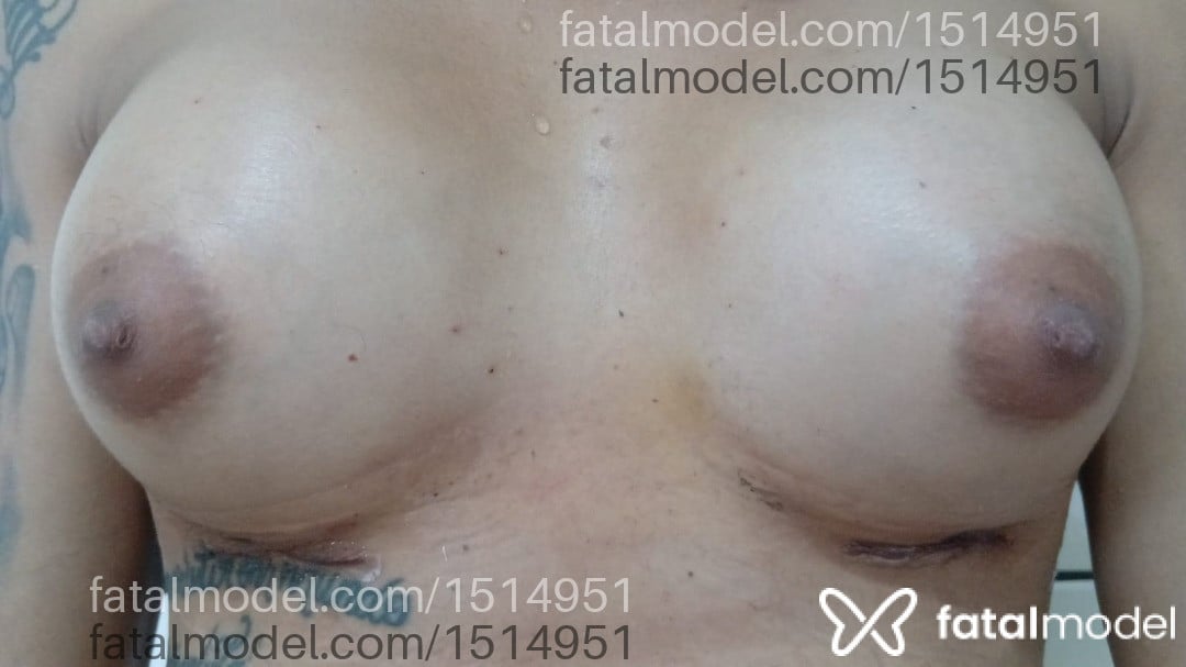 Acompanhante mulher trans morena (o) de olhos castanhos - Morenadotada