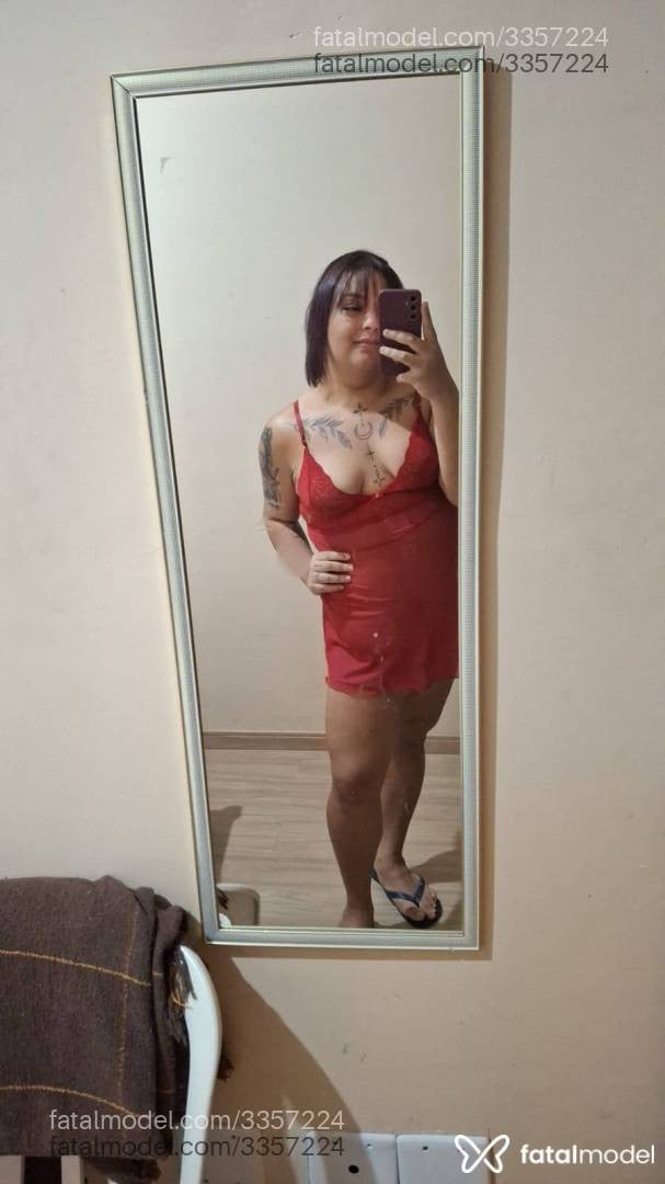 Acompanhante mulher com cabelo colorido de olhos castanhos em Juiz de Fora - Srt Ju Bittencourt