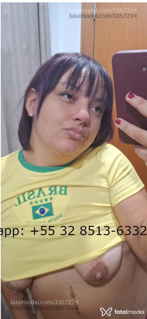 Acompanhante mulher com cabelo colorido de olhos castanhos em Juiz de Fora - Júlia Bittencourt