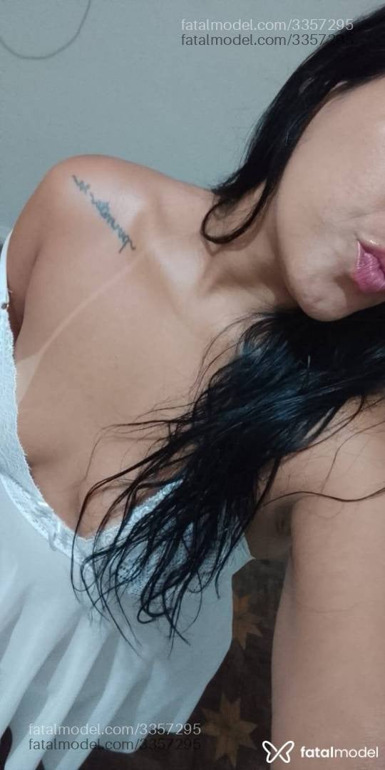 Acompanhante mulher morena (o) de olhos castanhos - Mel Vasconcelos