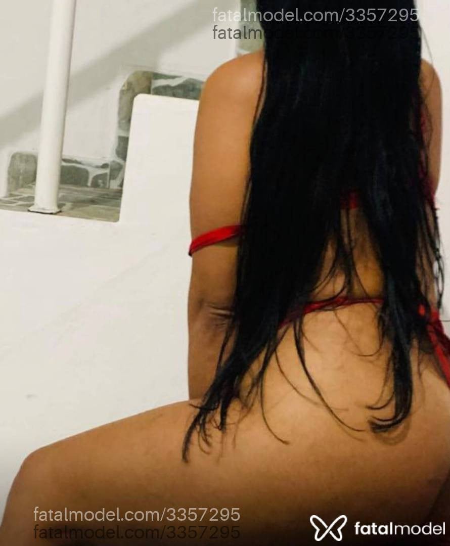 Acompanhante mulher morena (o) de olhos castanhos - Mel Vasconcelos