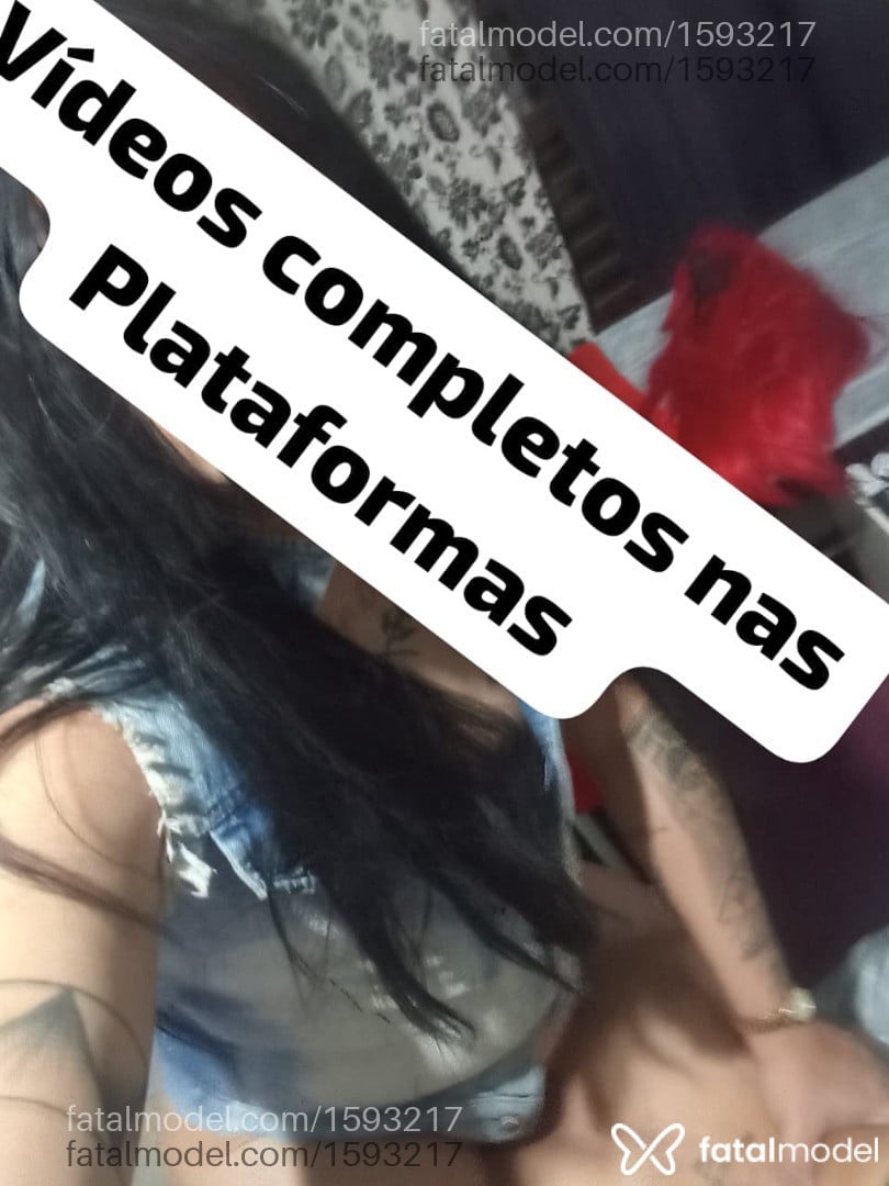 Acompanhante mulher trans ruiva (o) de olhos castanhos - Lorena Karvalho