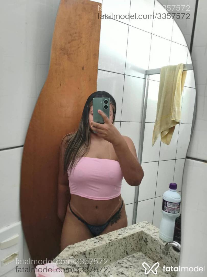 Acompanhante mulher morena (o) de olhos castanhos - Antonela
