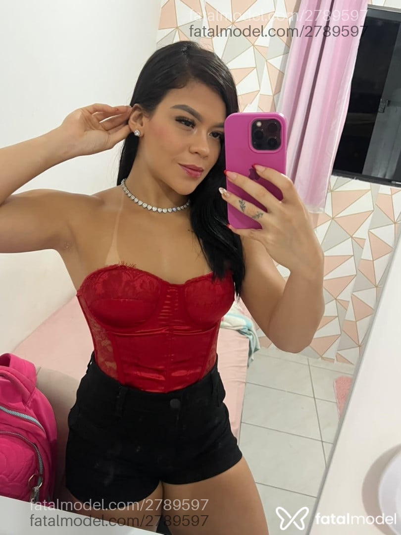 Acompanhante mulher ruiva (o) de olhos castanhos - Melissa Flame
