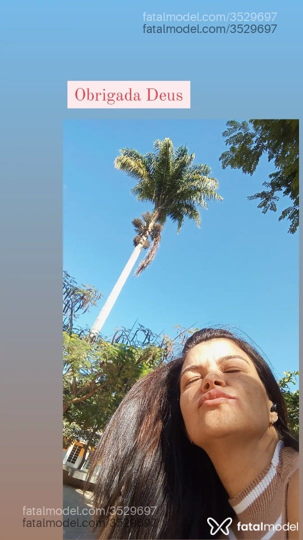 Acompanhante mulher morena (o) de olhos castanhos - Pérola