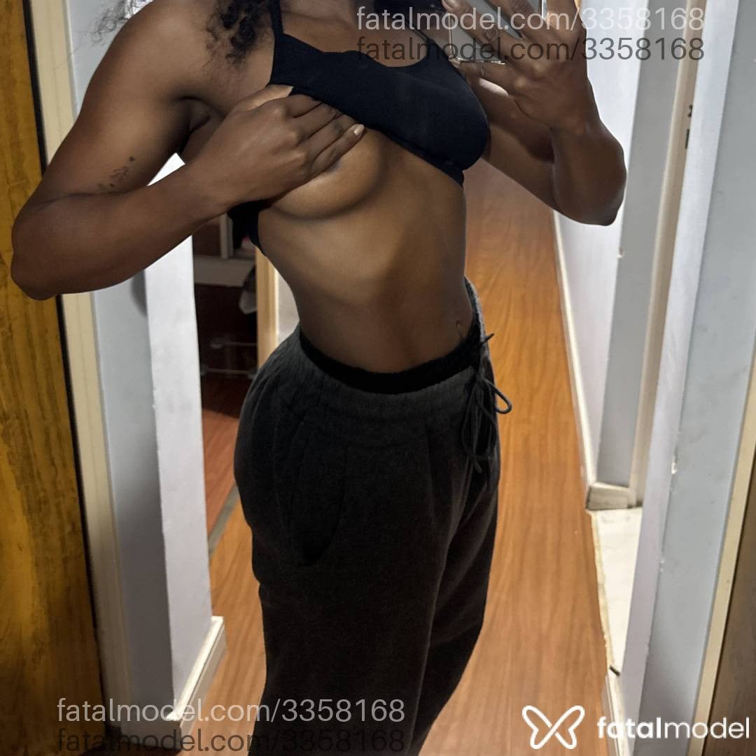 Acompanhante mulher morena (o) de olhos pretos em Curitiba - Maitê