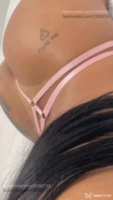 Acompanhante mulher morena (o) de olhos castanhos - Ayla