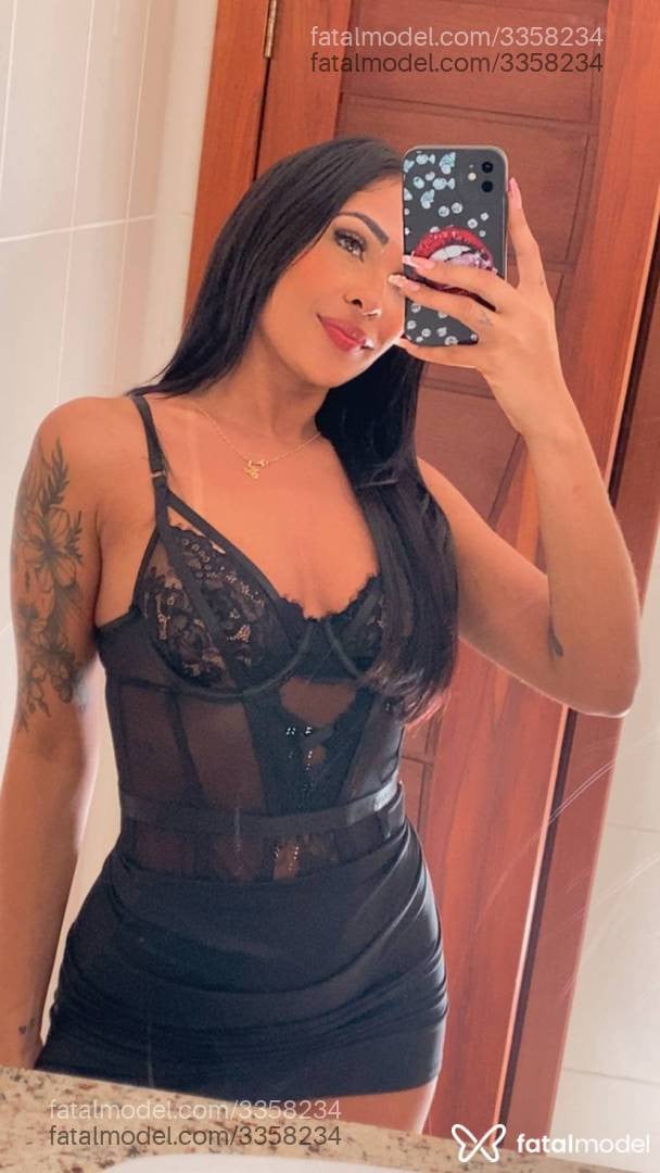 Acompanhante mulher morena (o) de olhos castanhos - Ayla