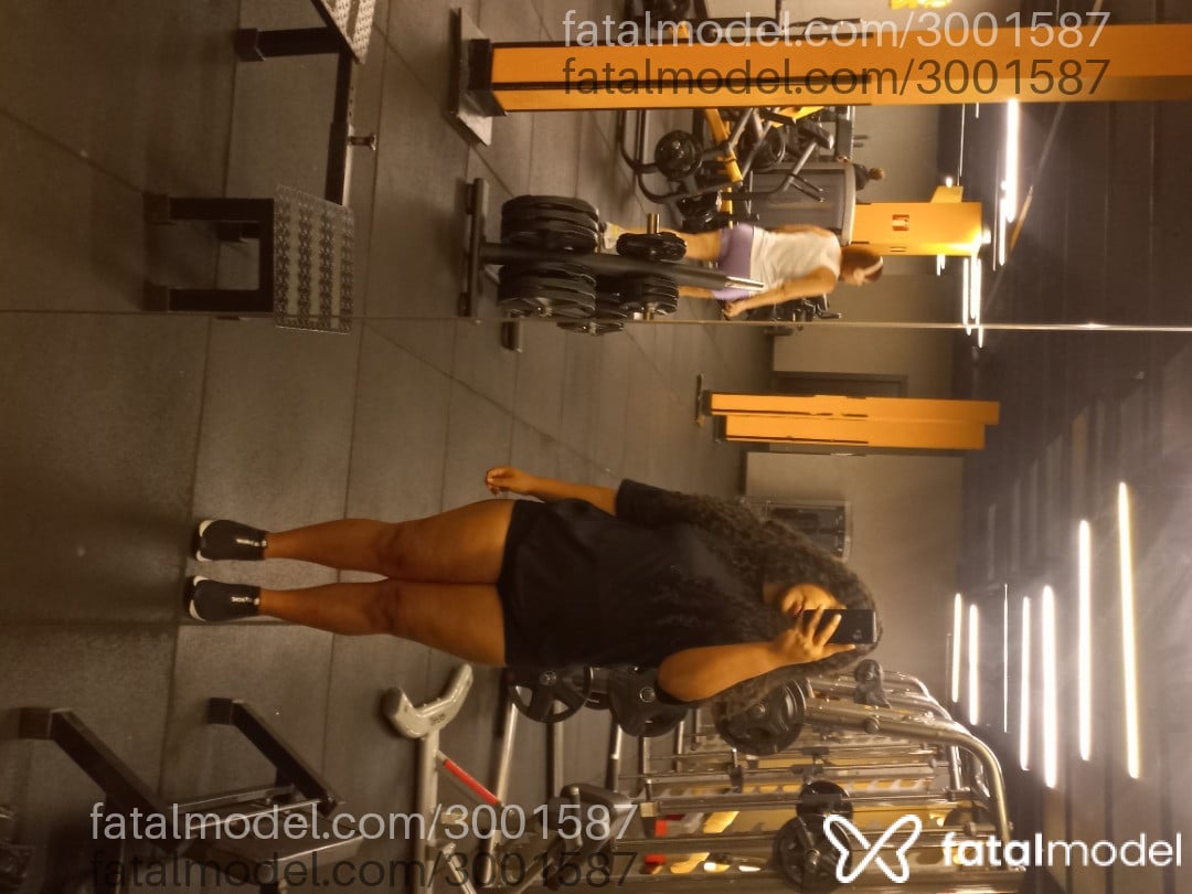 Acompanhante mulher trans morena (o) de olhos castanhos - Luazinha