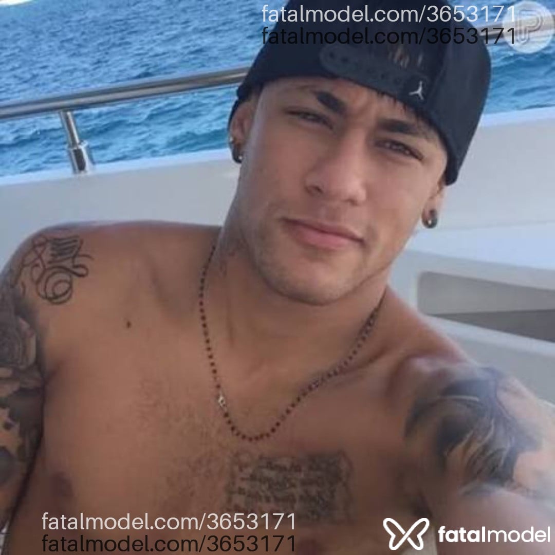 Acompanhante homem com cabelo castanho de olhos castanhos - Neymar Junior