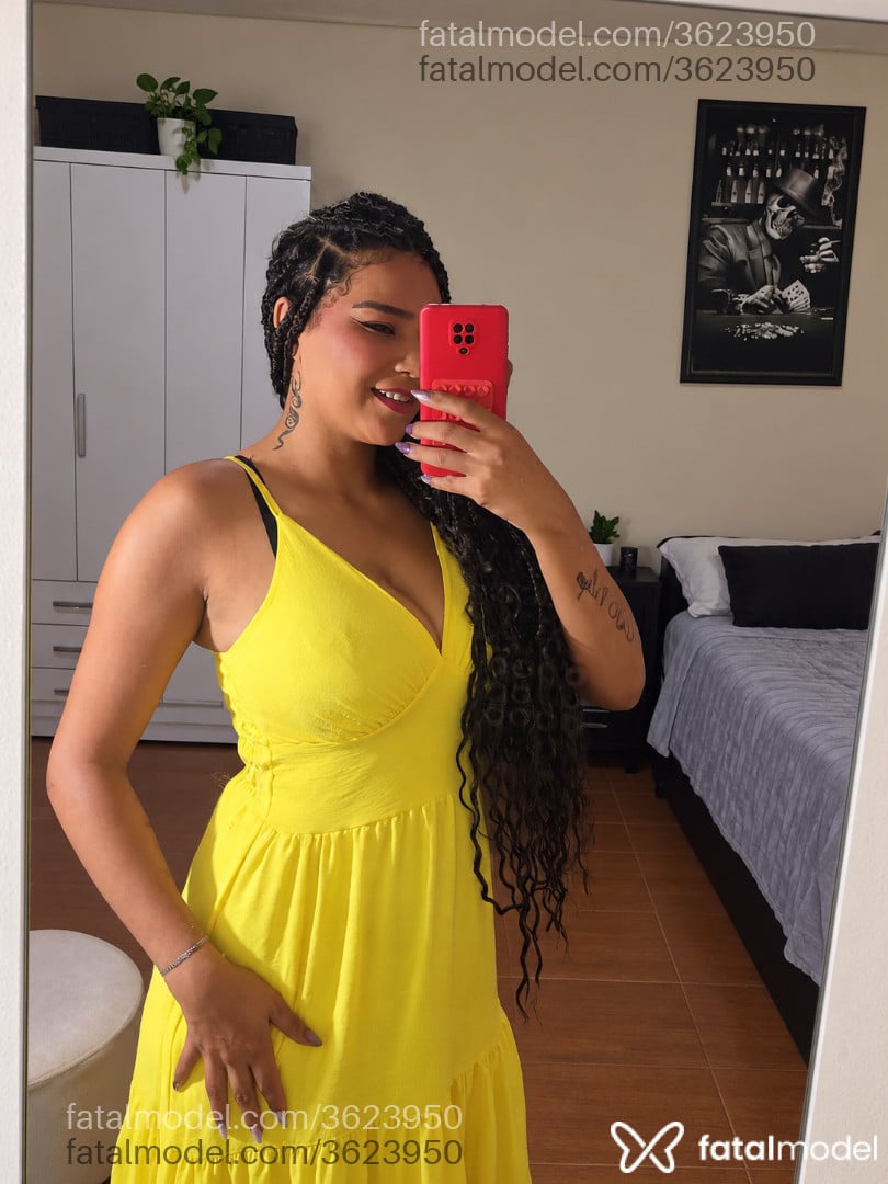 Acompanhante mulher morena (o) de olhos castanhos - índiamorena