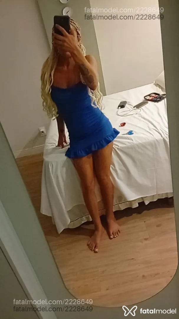 Acompanhante mulher loira (o) de olhos verdes - Paloma