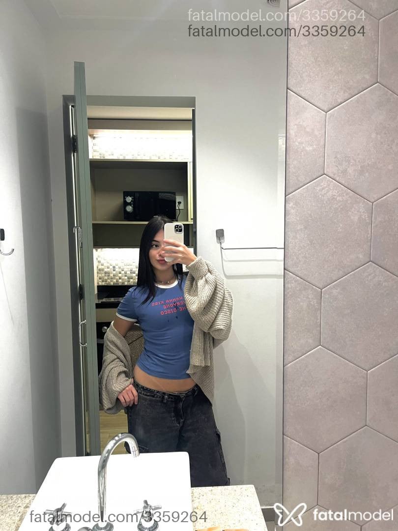 Acompanhante mulher com cabelo castanho de olhos castanhos - Jade Monroe
