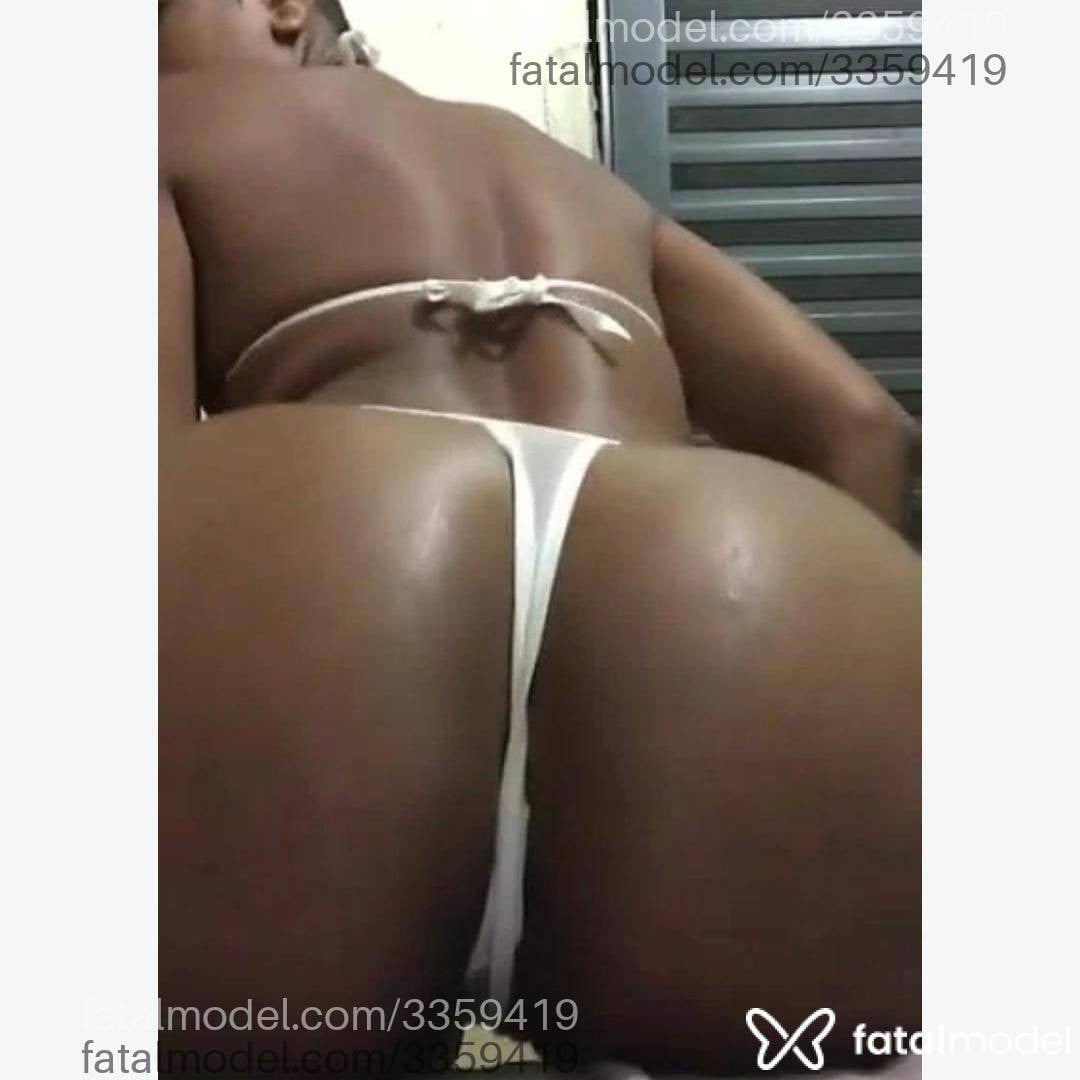 Acompanhante mulher morena (o) de olhos castanhos - Fabya