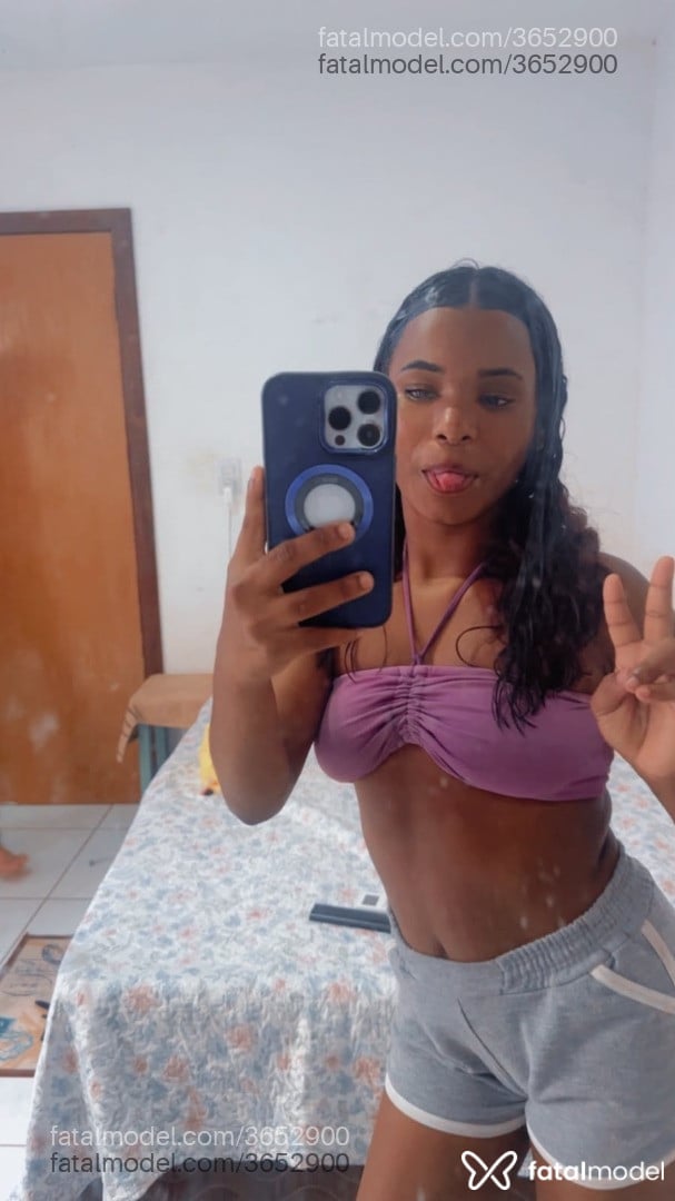 Acompanhante mulher morena (o) de olhos castanhos - Talita