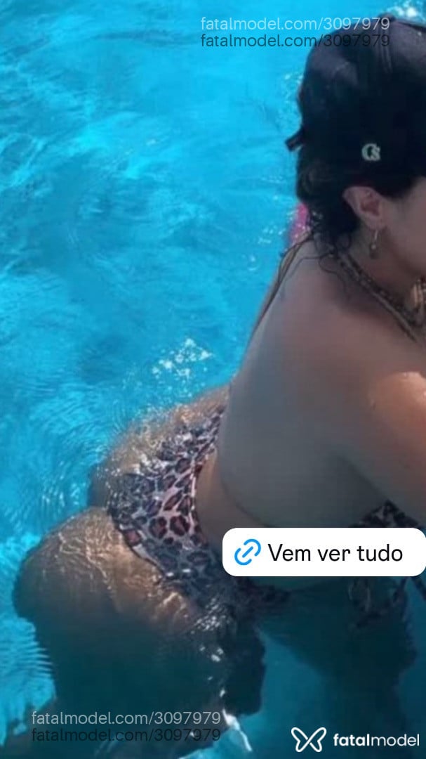 Acompanhante mulher com cabelo castanho de olhos castanhos - Morena